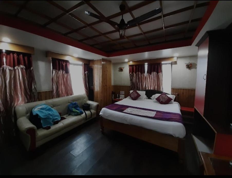 Hotel Knight Inn شيلونغ المظهر الخارجي الصورة